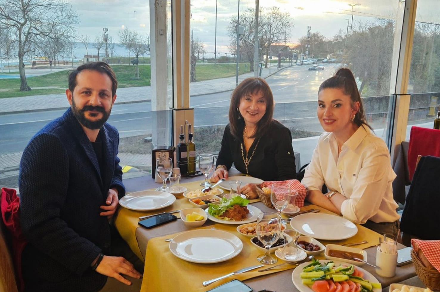 Sibel Balci'nin hoşgeldin yemeği.jpeg (188 KB)